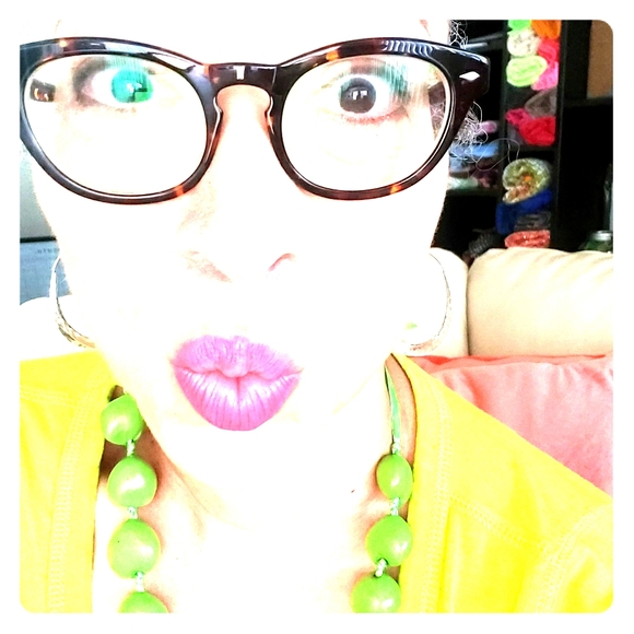 Meet your Posher, Allison - Picture 1 of 1